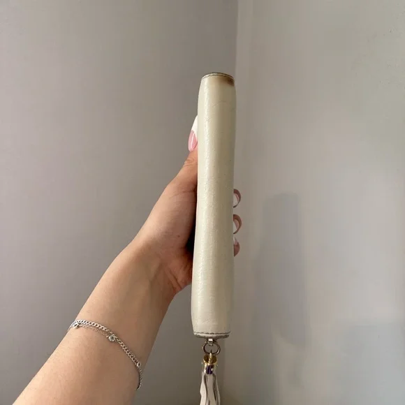 Gucci Beige Leather Zip-Around Wallet